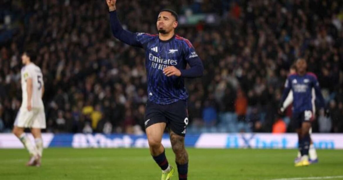 Gabriel Jesus brilha, Arsenal vence com ampla vantagem e se mantém no topo da Premier League