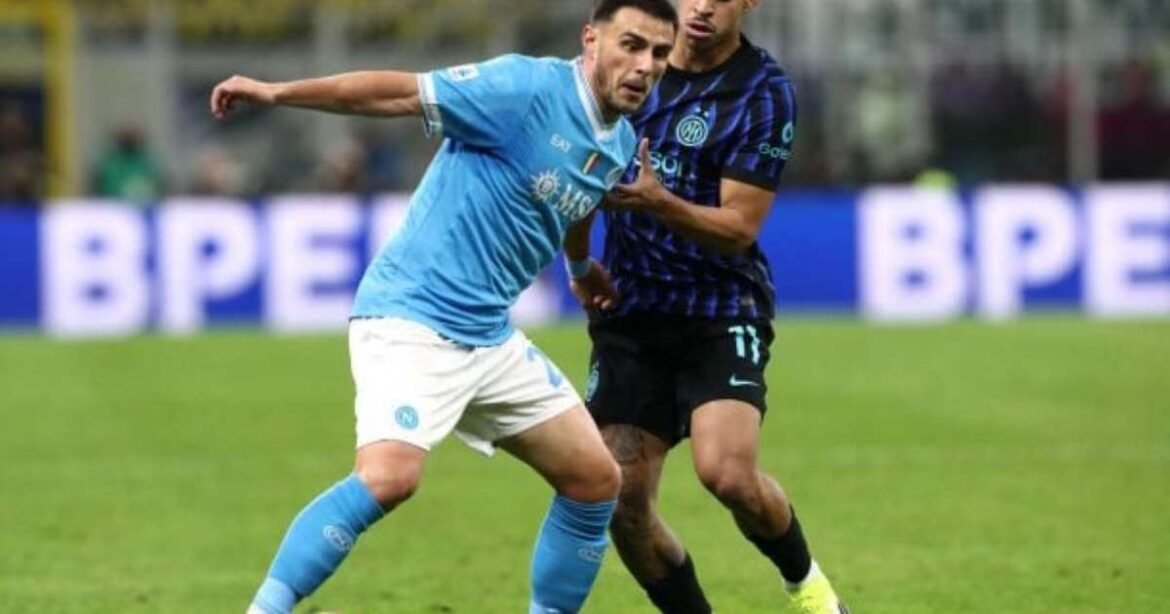 Inter de Milão empata com Napoli e continua na frente na tabela do Campeonato Italiano