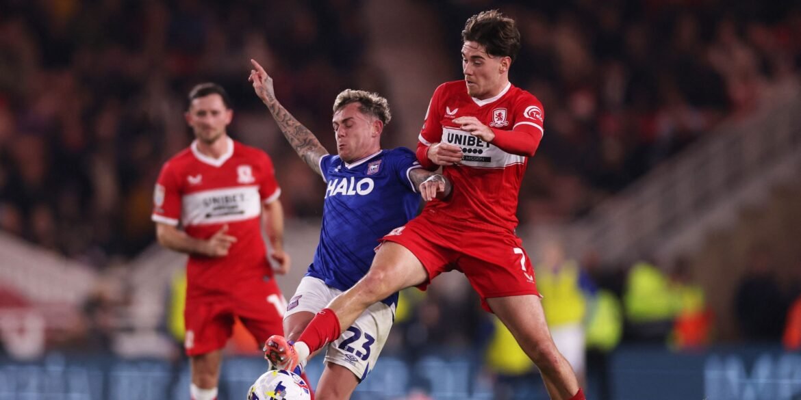 Ipswich se manifesta após Derby fazer proposta inicial por Sammie Szmodics