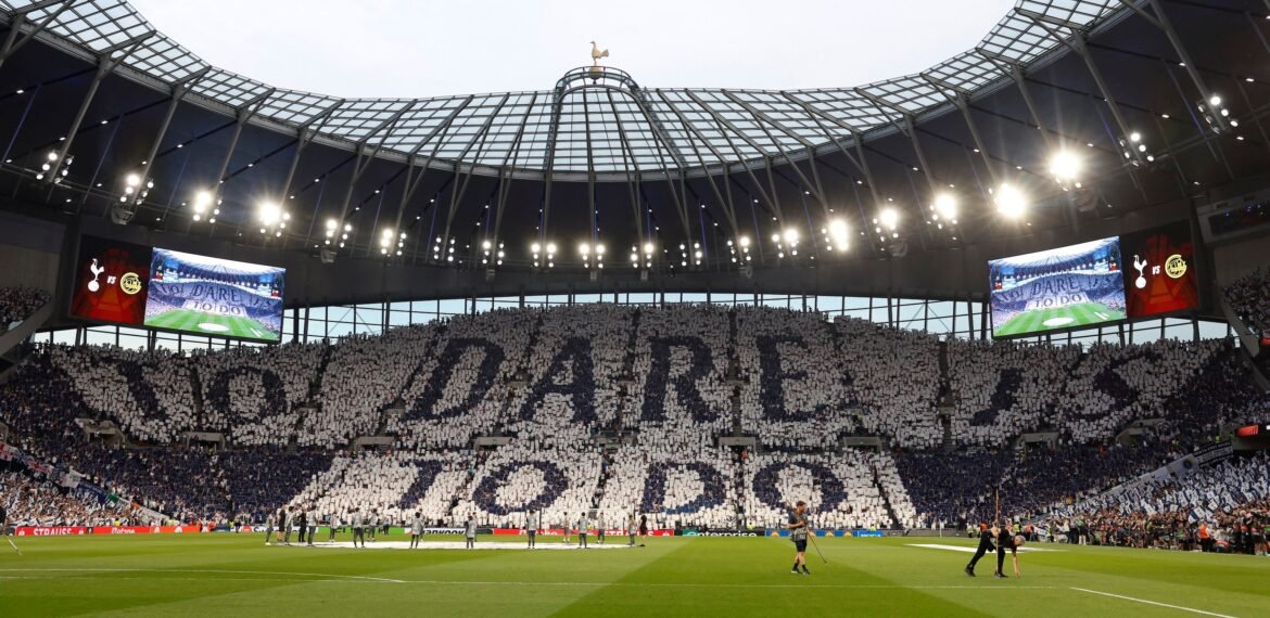 Jogador Souza Retirado da Convocação para o Jogo para Transferência ao Tottenham