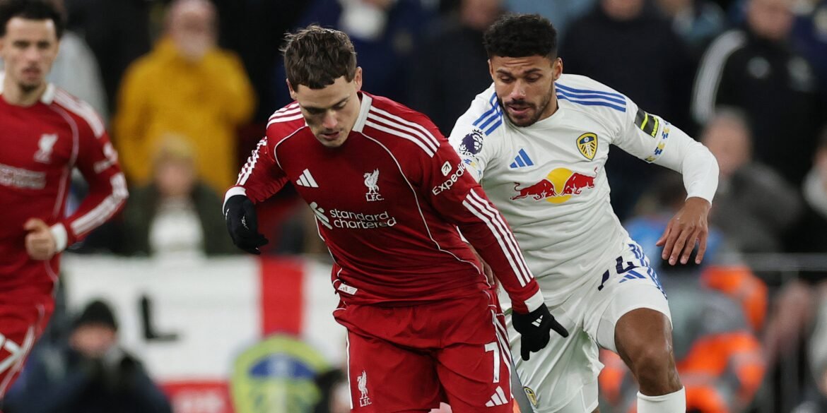 Jogador do Liverpool com Desempenho Ruim Perdeu a Bola 19 Vezes contra o Leeds