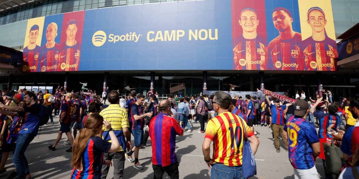 Jogador do Tottenham Micky van de Ven empolgado com a oportunidade de se juntar ao Barcelona