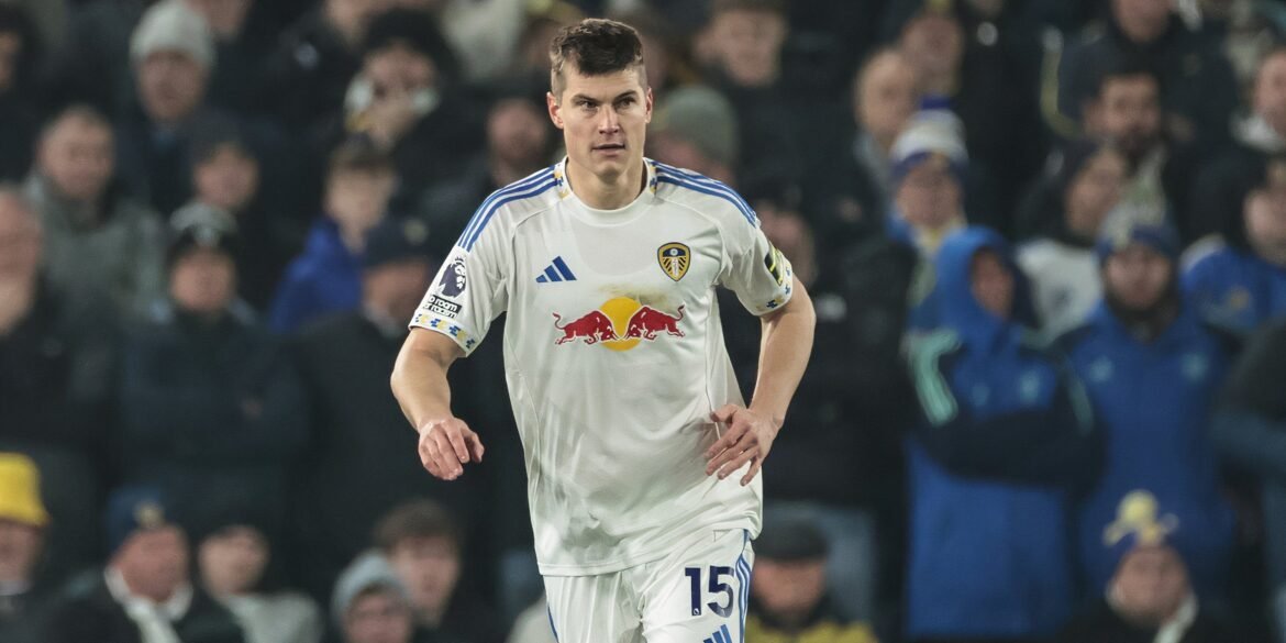 Leeds pode substituir Doekhi ao contratar jogador que já teve transferência significativa.
