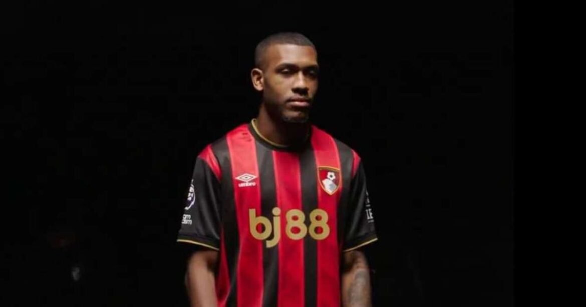Treinador do Bournemouth comenta sobre a possível estreia de Rayan na Premier League