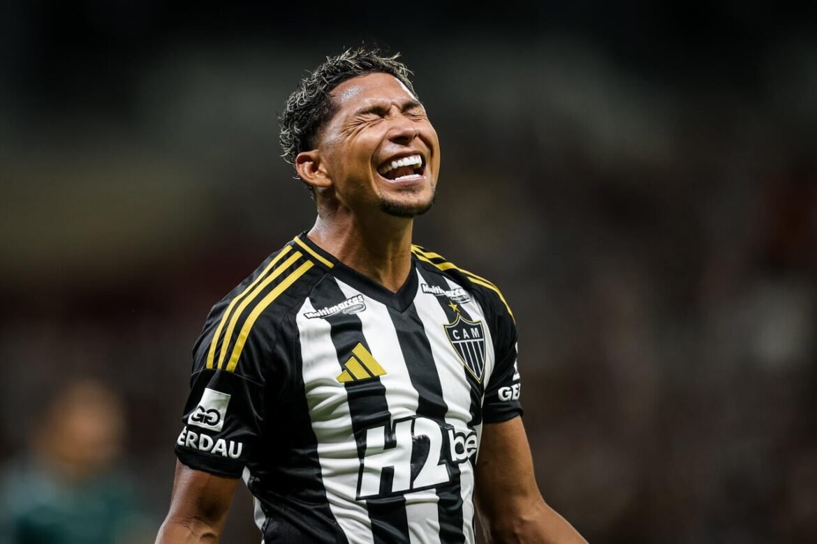 Vojvoda anuncia a contratação de Rony e destaca atacante como jogador versátil no Santos