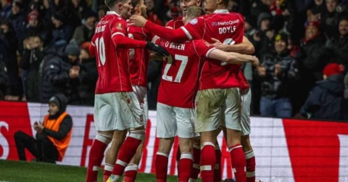 Wrexham conquista vitória histórica ao superar Nottingham Forest nos pênaltis na Copa da Inglaterra