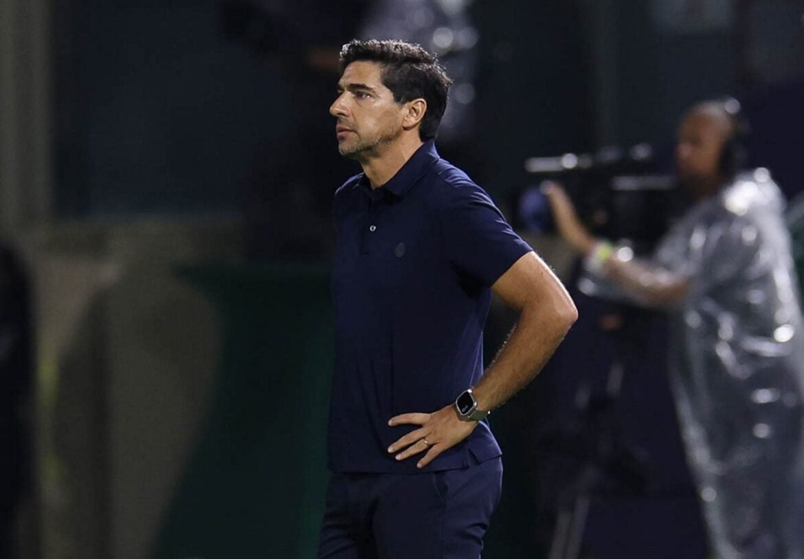 Abel critica novamente a arbitragem e esclarece a expulsão após a vitória do Palmeiras