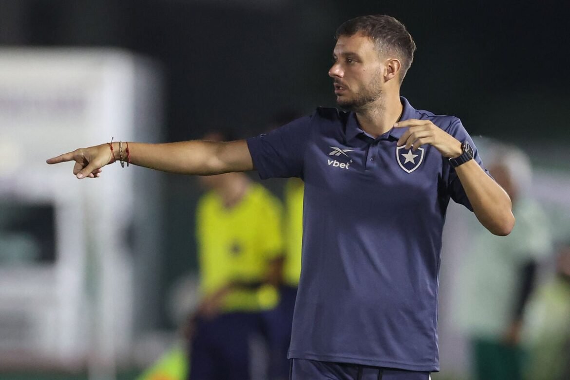 Anselmi elogia os jovens talentos do Botafogo: "Uma conquista memorável"