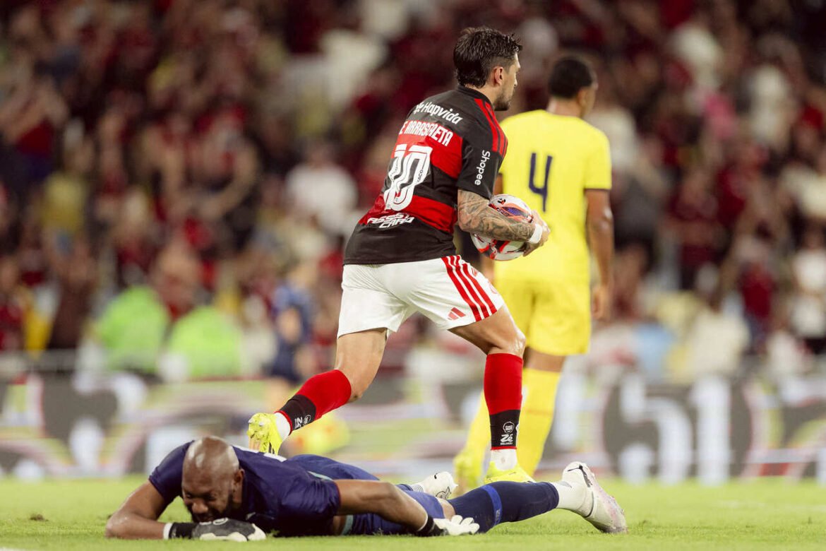 Arrascaeta alcança marca histórica de 100 gols pelo Flamengo em partida crucial do Carioca; confira os dados