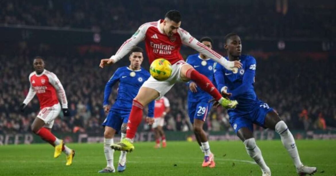 Arsenal derrota Chelsea e assegura classificação para a final da Copa da Liga Inglesa