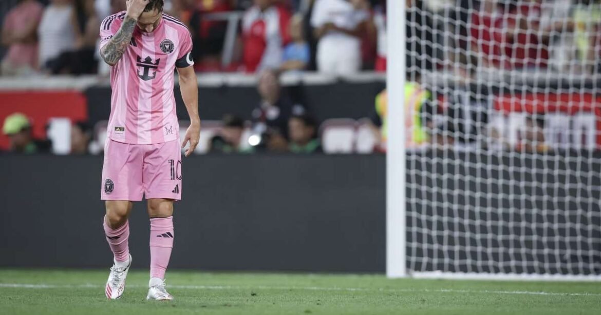 Atual campeão mundial é derrotado por ex-jogadores do Tottenham em estreia da temporada