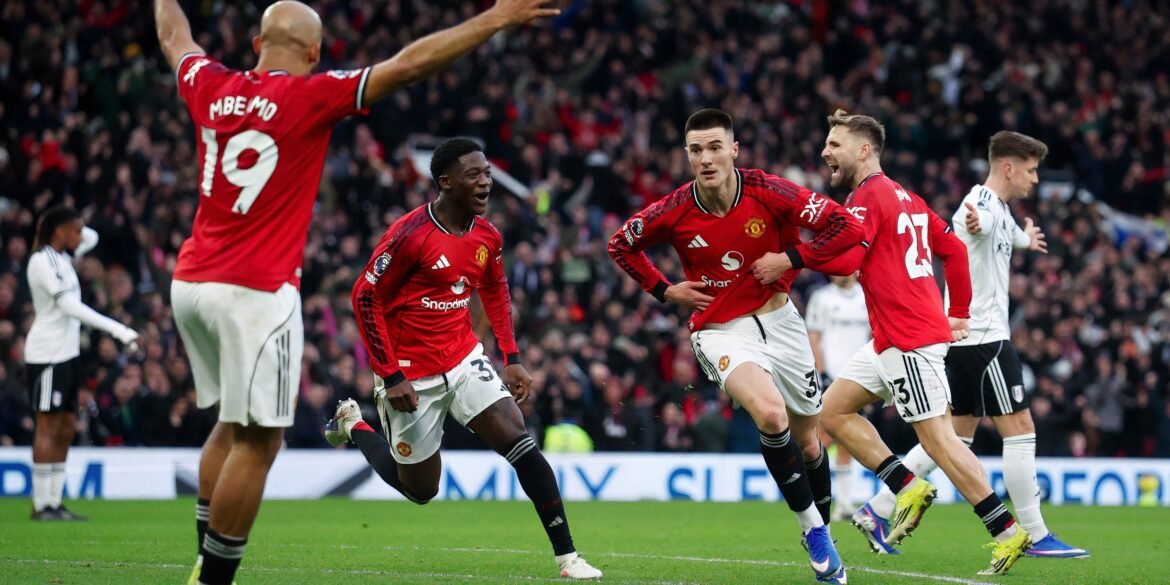 Carrick precisa deixar de escalar jogador do Man Utd que teve desempenho fraco contra o Fulham