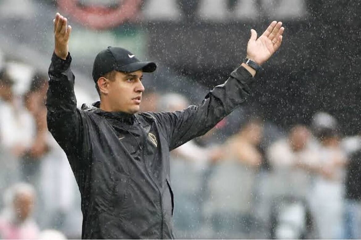 Corinthians encerra contrato com técnico após primeiro empate no Brasileirão Feminino