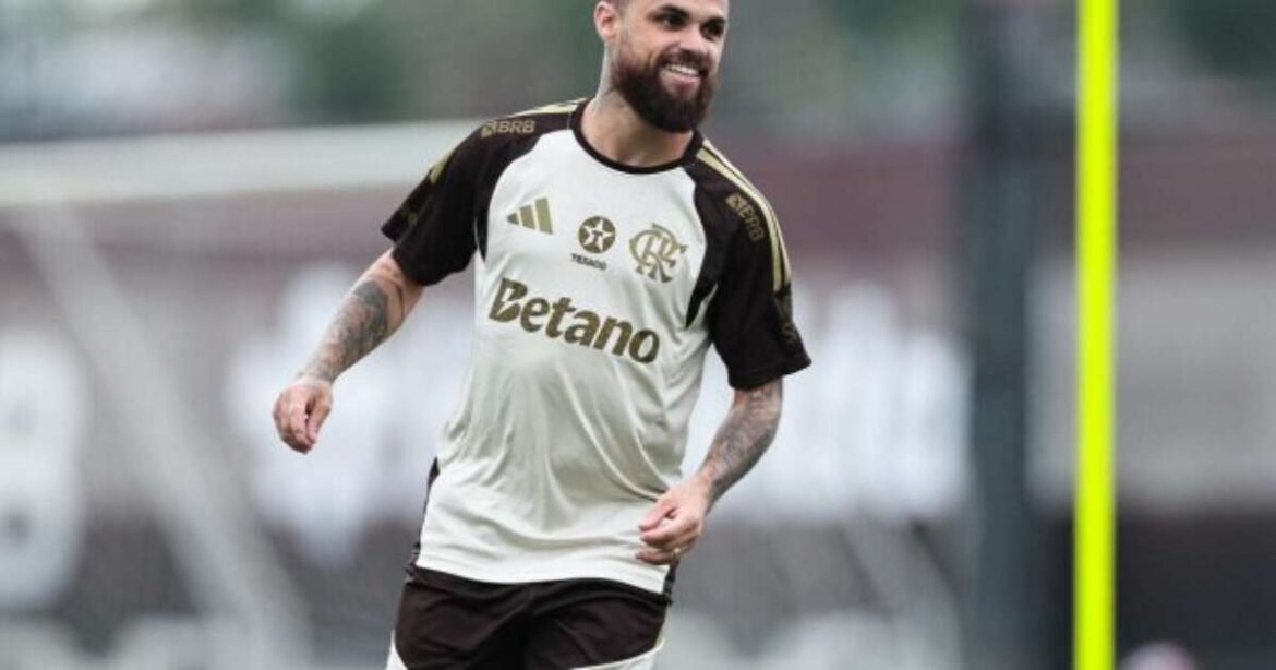 Ex-jogador do Flamengo é apresentado como "Chucky" por novo time