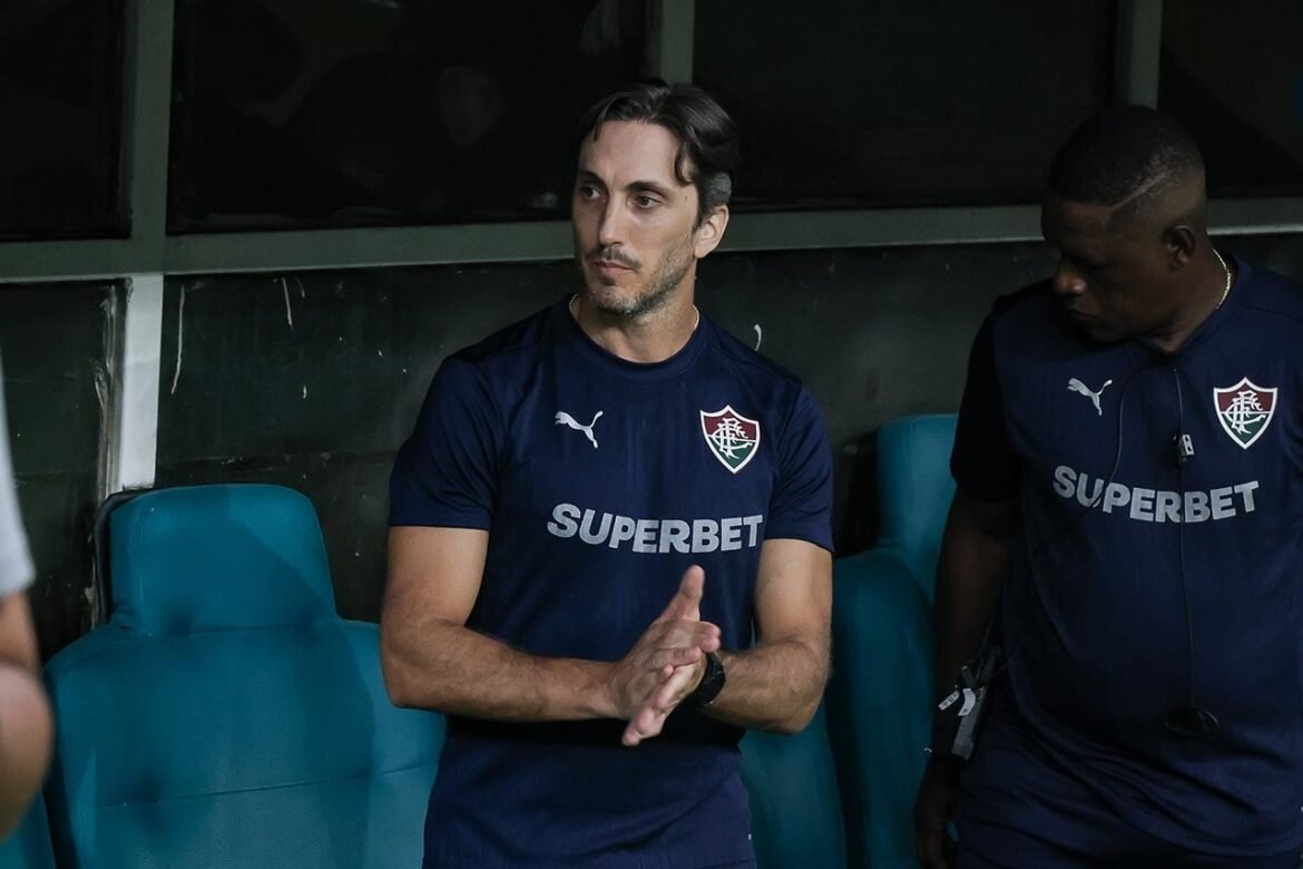Fluminense: Zubeldía Revela Novidades sobre Reforços e a Possível Chegada de um Novo Camisa 9