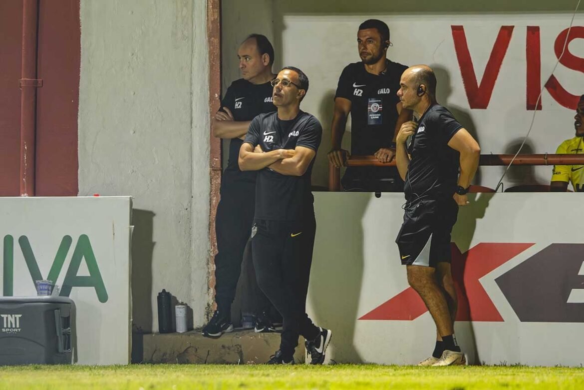 Jogador do Atlético critica arbitragem após derrota: 'Critérios inconsistentes'