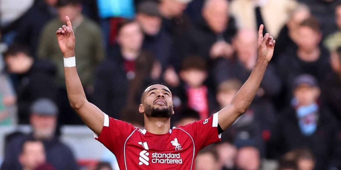 Jogador do Liverpool deve ser substituído após perder a posse de bola 17 vezes