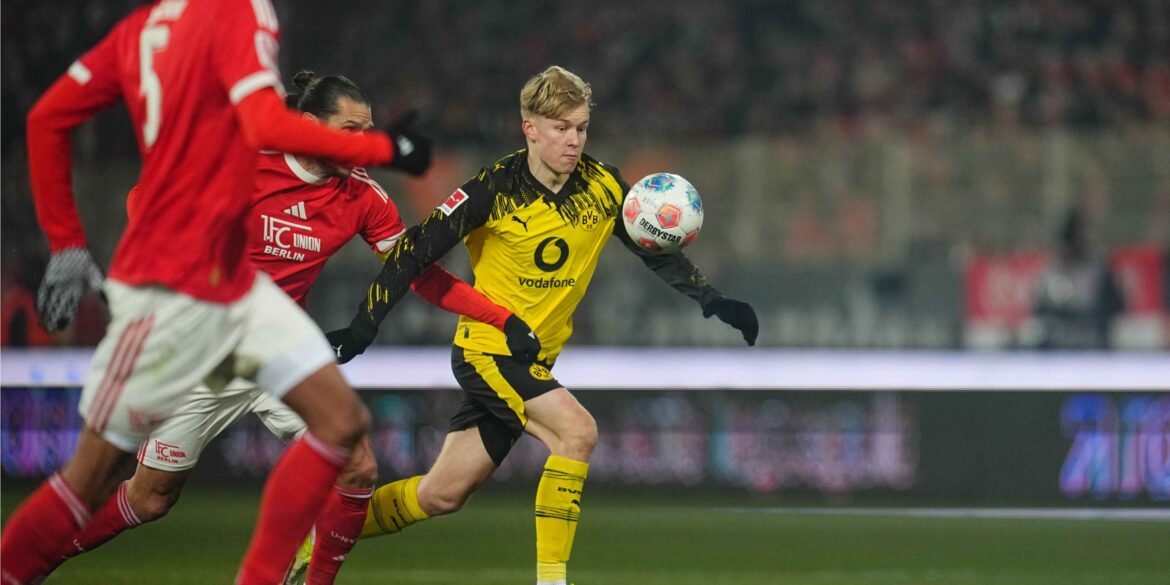 Leeds e Arsenal disputam a contratação de Svensson, do Borussia Dortmund, na janela de verão