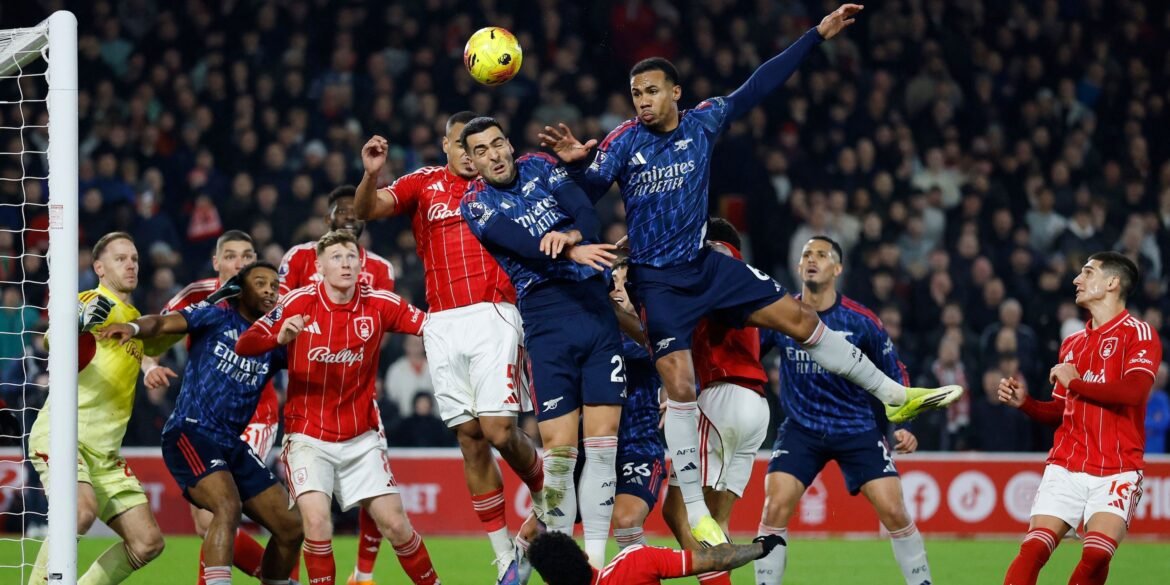 Liverpool realiza esforços para contratar Murillo em meio à incerteza sobre Ibrahima Konaté