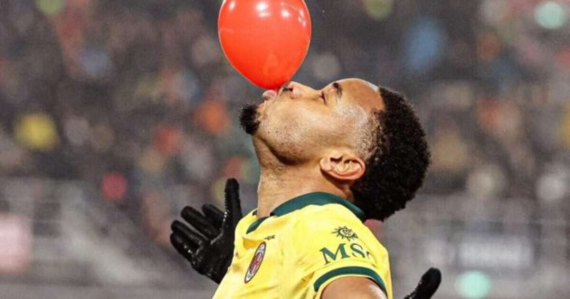 Milan derrota o Bologna e se aproxima da liderança na Série A italiana