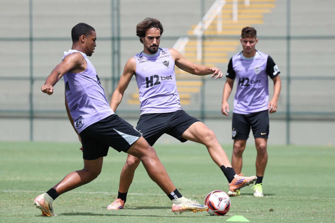 Sampaoli pode optar por equipe alternada no Mineiro; novo atacante pode fazer sua estreia pelo Atlético