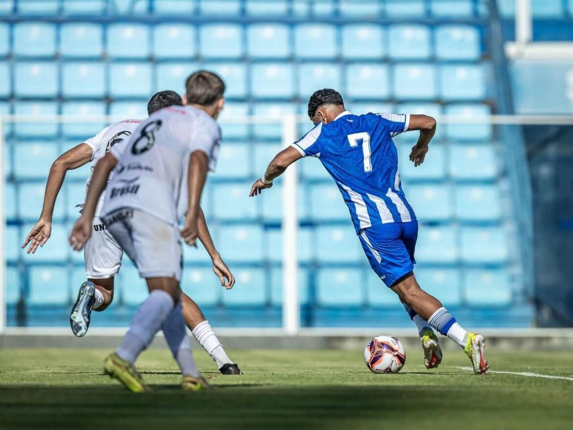 Santos conquista vitória sobre o Avaí na estreia do Brasileirão Sub-20
