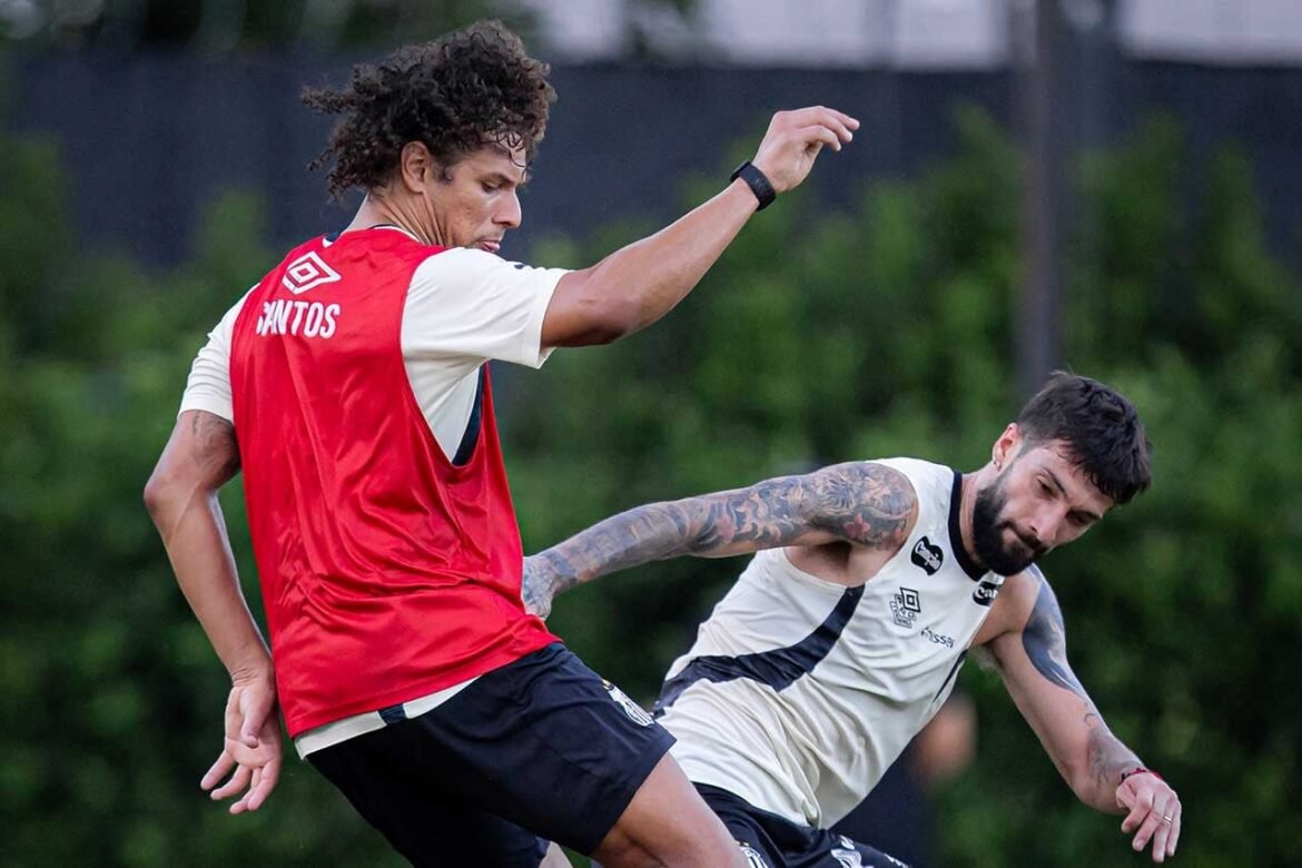 Santos retoma atividades e Arão se junta ao time nos treinos