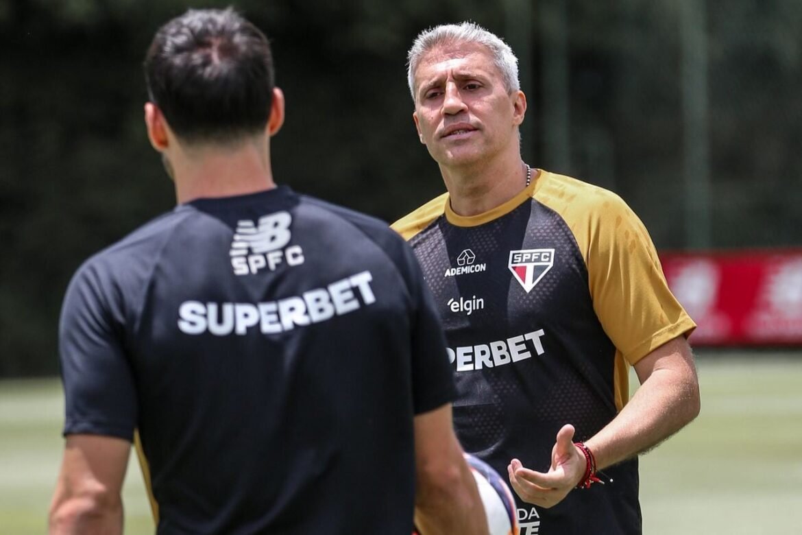São Paulo manterá a mesma formação para o clássico contra o Santos