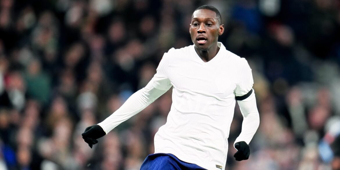 Spurs já contam com um substituto para Harry Kane que pode encerrar a passagem de Kolo Muani