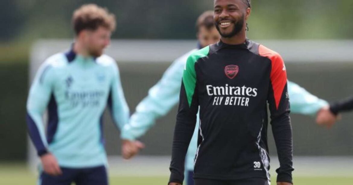 Sterling é contratado por novo time e atuará fora da Inglaterra