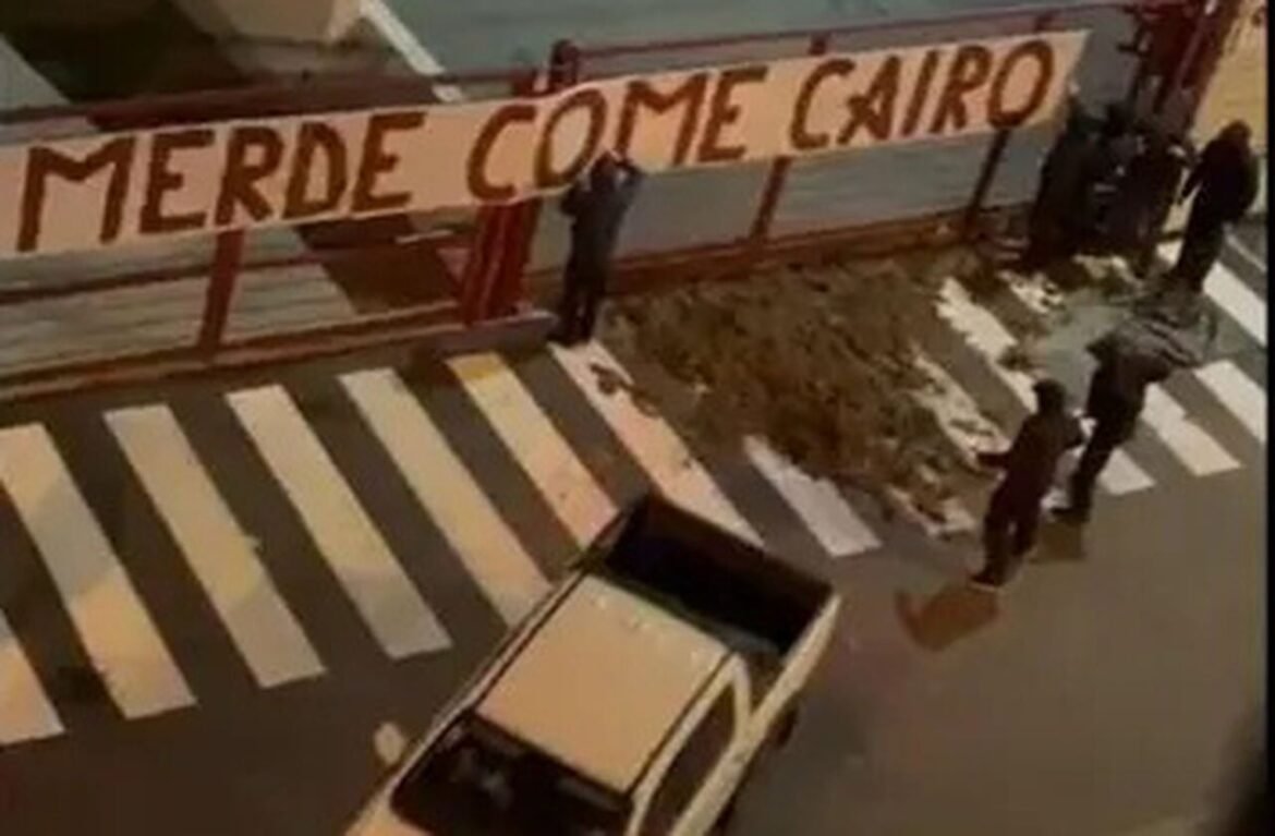 Torcida do Torino realiza protesto com esterco na entrada do CT devido a desempenho insatisfatório