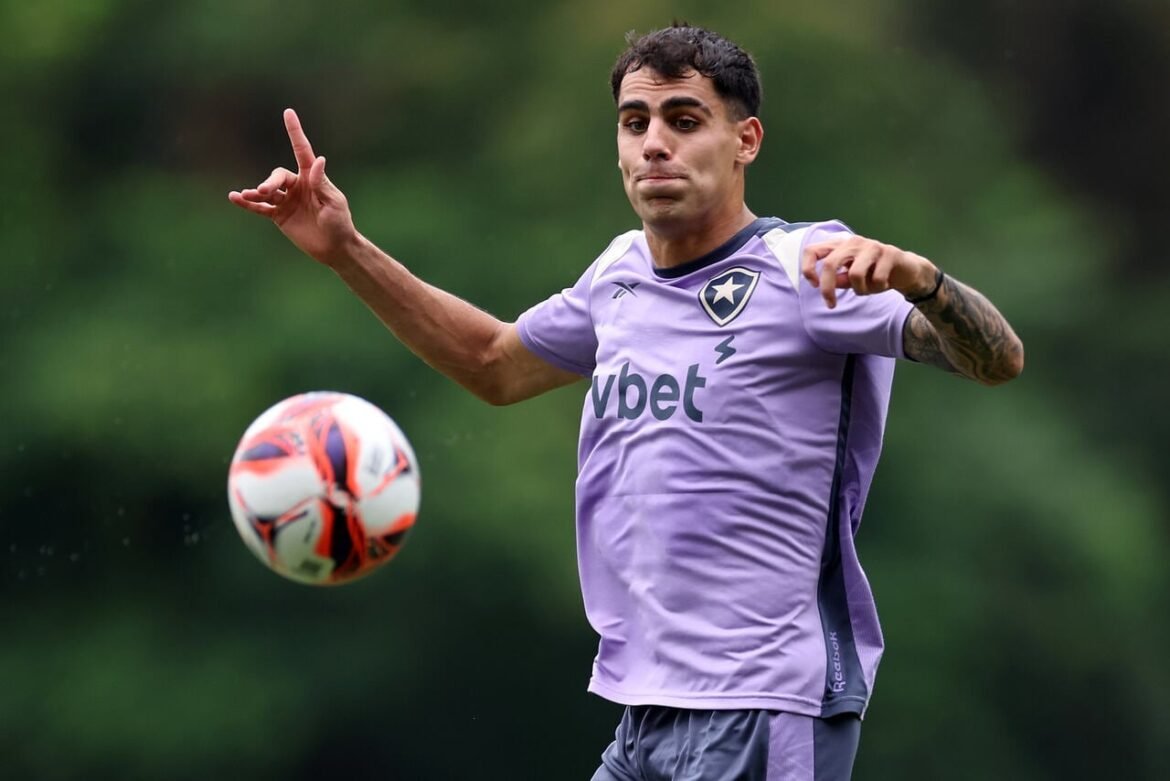 Villalba é registrado no BID e está a um passo de fazer sua estreia pelo Botafogo