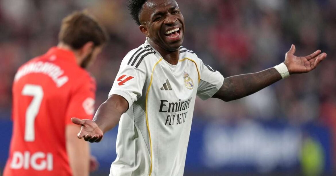 Vinicius Junior enfrenta séria ameaça durante partida pelo Real Madrid; investigação é iniciada
