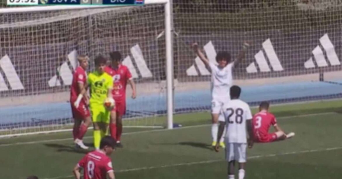 Filho de Marcelo se destaca com três gols em partida das categorias de base do Real Madrid