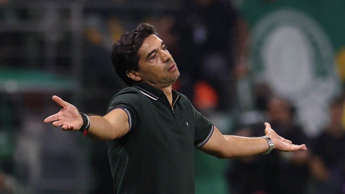 Abel Ferreira enfrenta denúncias no STJD devido à expulsão em jogo decisivo.