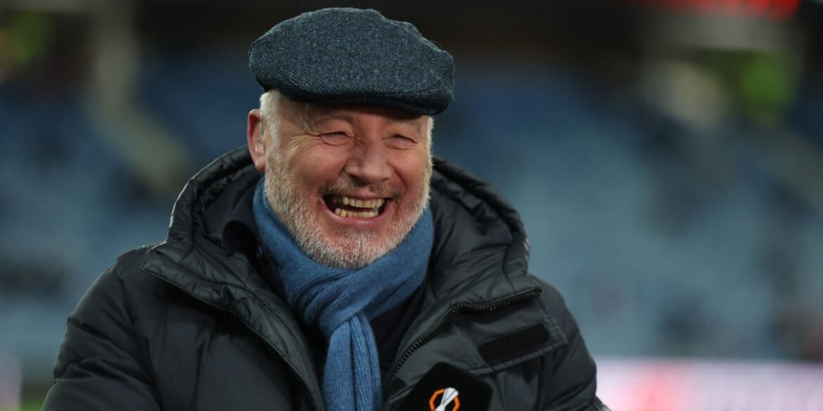 Ally McCoist comenta sobre possível contratação de Roberto Martinez pelo Celtic, mesmo com interesse do Manchester United.