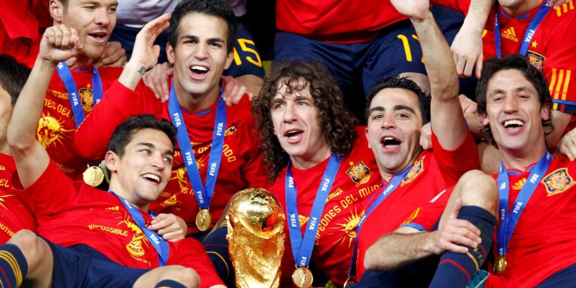 Campeão Mundial da Espanha afirma que lenda da Inglaterra é a melhor que já viu, superando Xavi