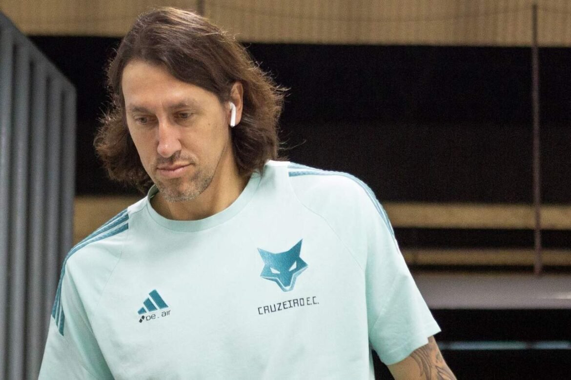 Cássio se submeterá a cirurgia no joelho e ficará fora do Cruzeiro