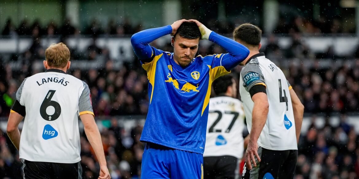Contratação Ruim dos 49ers: Jogador Não Deve Voltar a Atuar pelo Leeds