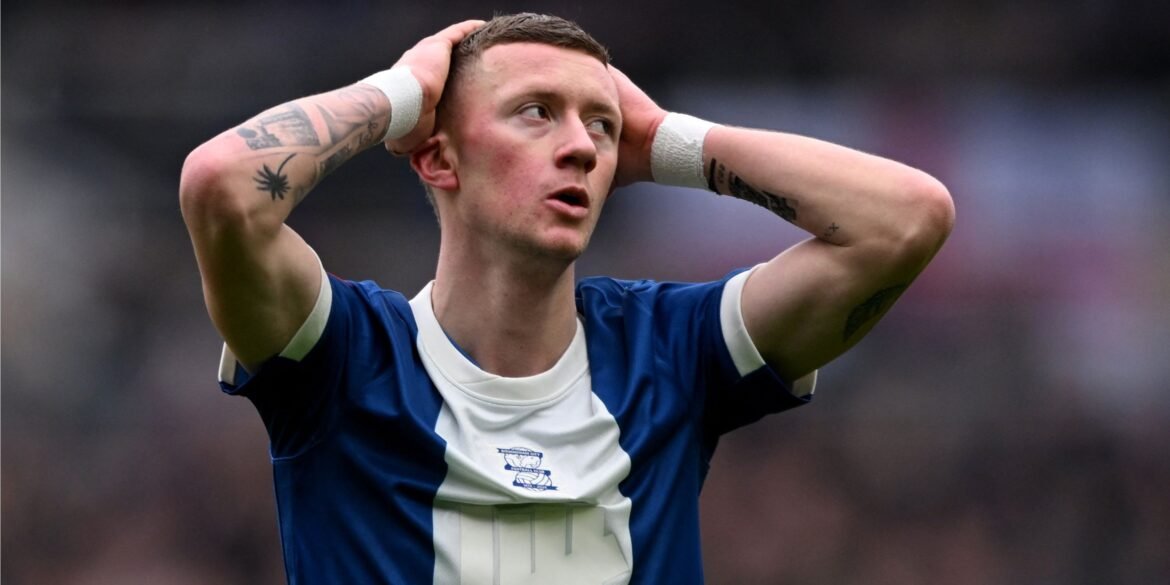 Davies precisa dispensar jogador decepcionante do Birmingham com baixo desempenho em duelos