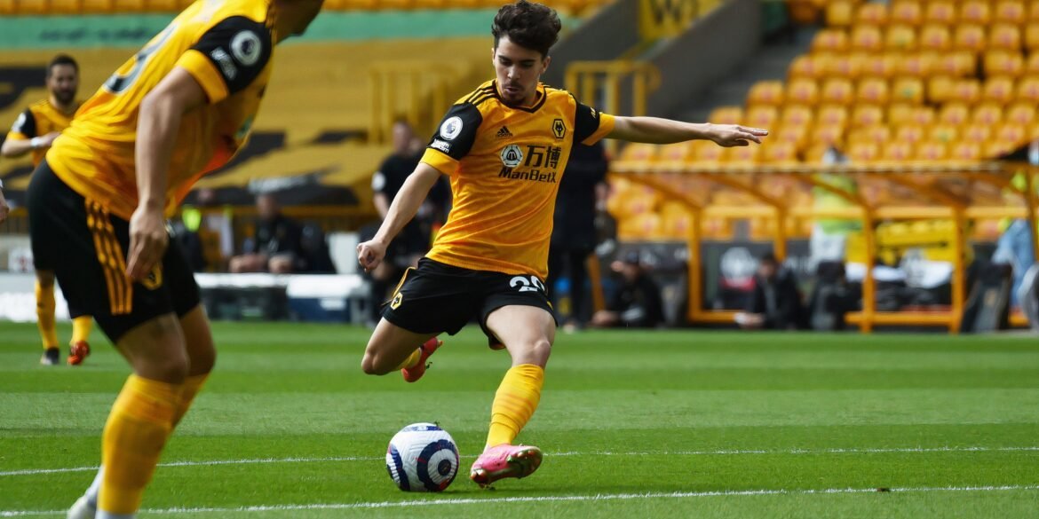 Estrela do Wolves pode se tornar a nova versão de Vitinha no Molineux