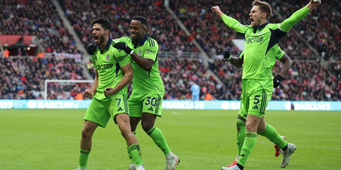 Everton entra na disputa para contratar Raul Jimenez, deixando Fulham em alerta para a decisão de Moyes