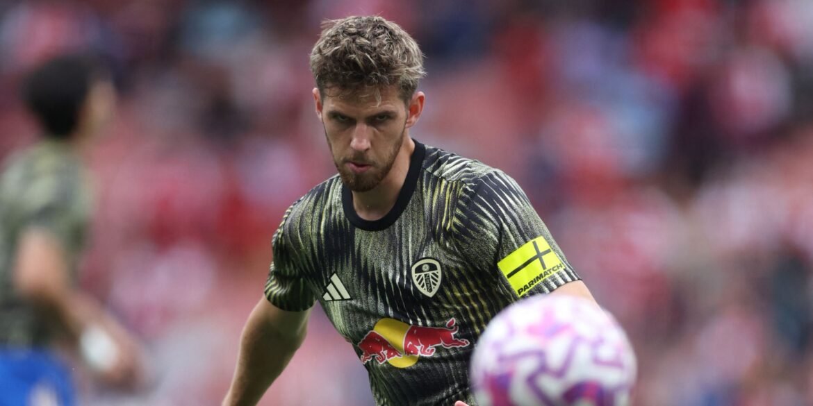 Ex-jogador do Leeds tem valor de mercado superior ao de todo o elenco do Elland Road