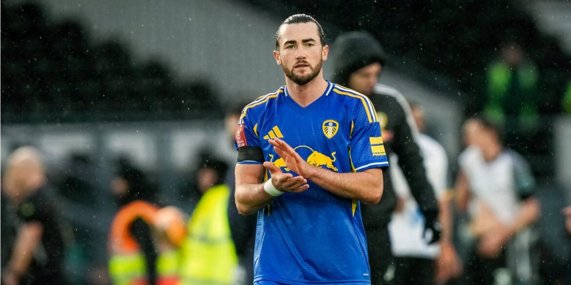 Farke não deve escalar jogador de baixo desempenho do Leeds nesta temporada