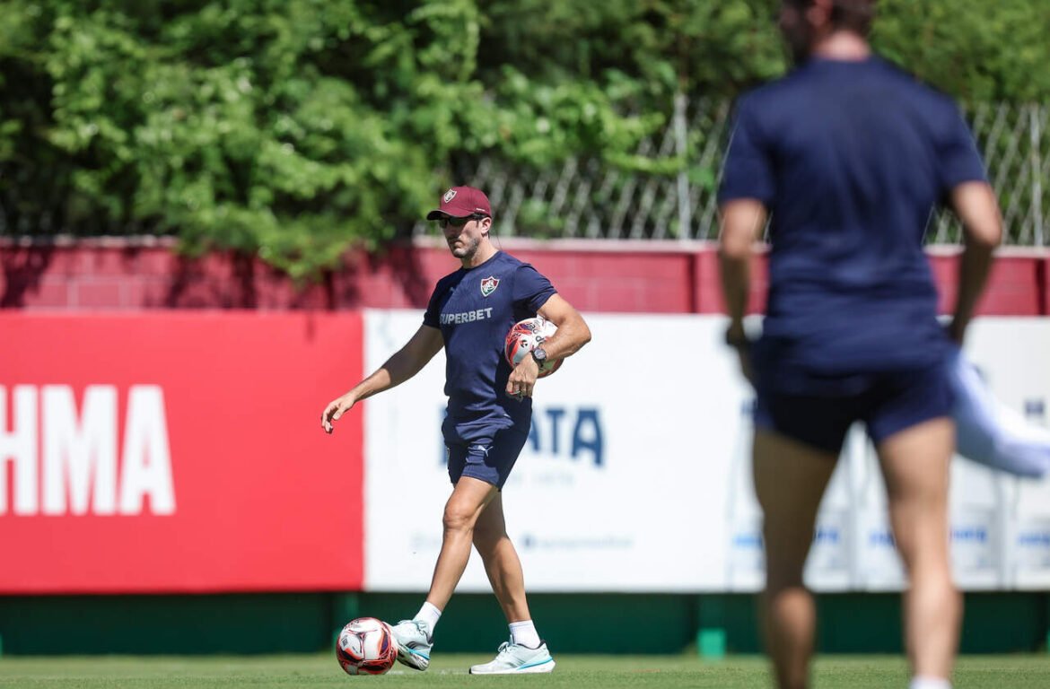 Fluminense utiliza intervalo para melhorar condicionamento físico