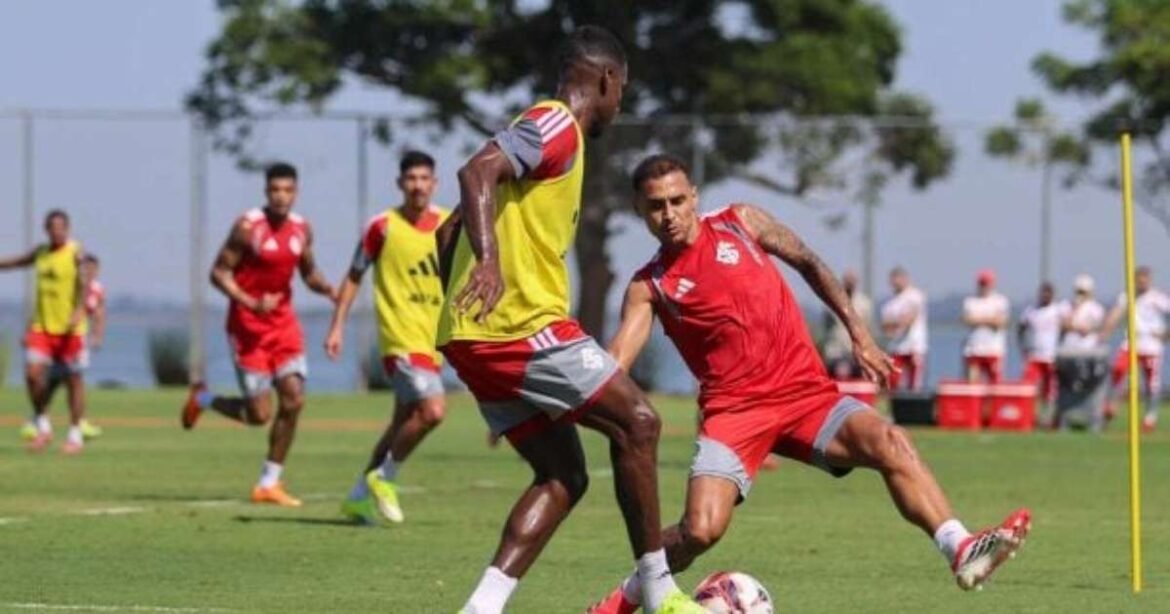 Inter realiza treino no Beira-Rio e chama torcida para partida crucial