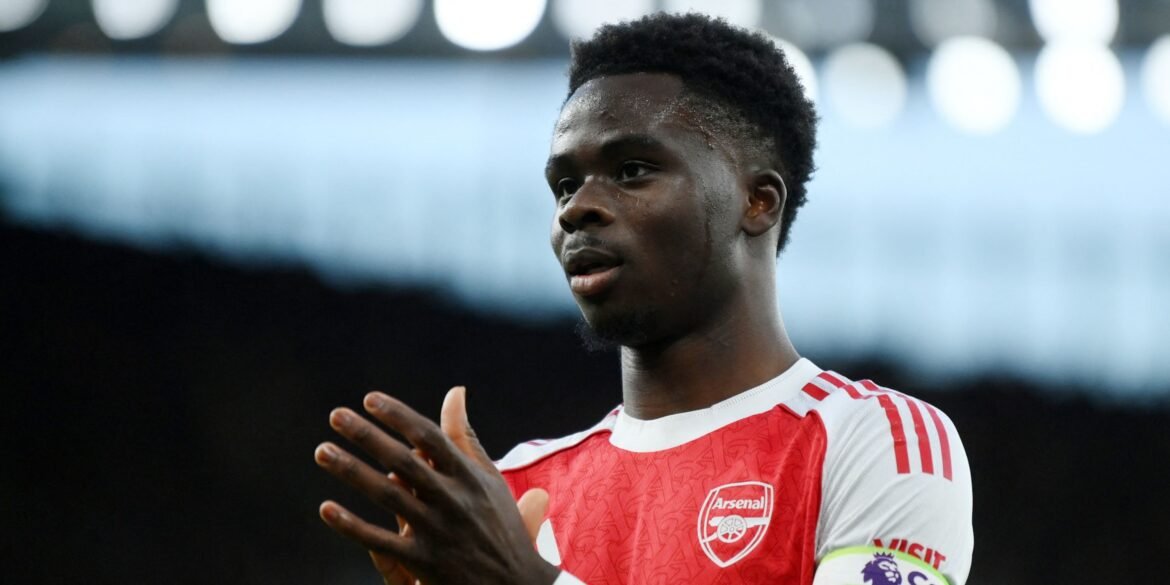 Jogador do Arsenal busca a camisa 7 de Saka