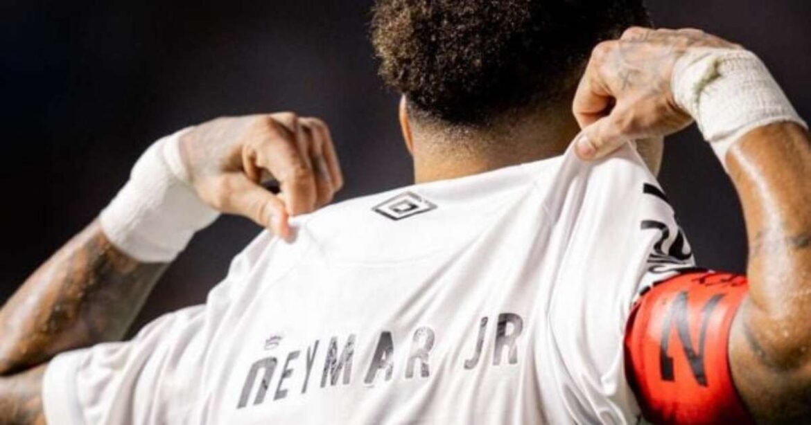 Jornalista defende Rooney e classifica Neymar como o "jogador mais exagerado da atualidade"