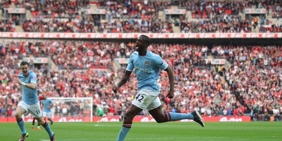 Leeds entra na disputa para contratar Francis Onyeka, comparado a Yaya Touré