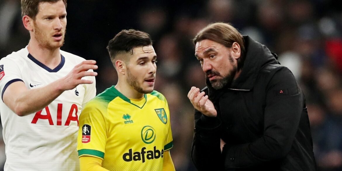 Leeds pode agora contratar o novo Buendía de Farke.